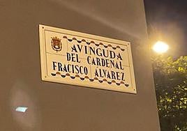 Placa de una calle de Alicante con una errata en su denominación.