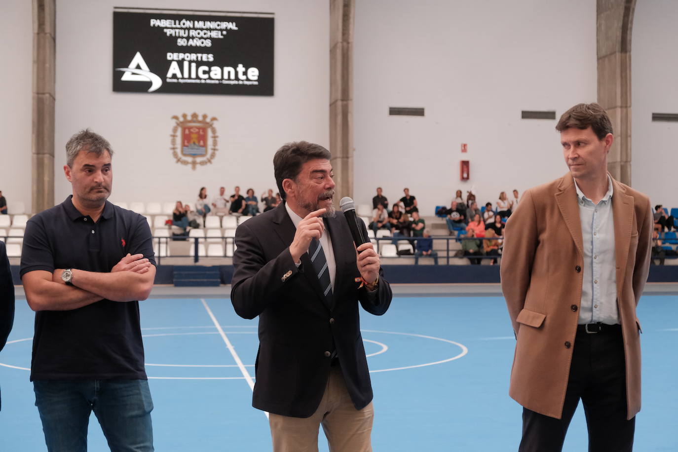 La fiesta del balonmano abre el 50 aniversario del Pitiu Rochel
