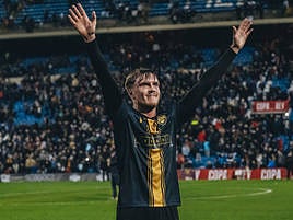 Jugador del Intercity durante el partido contra el FC Barcelona.