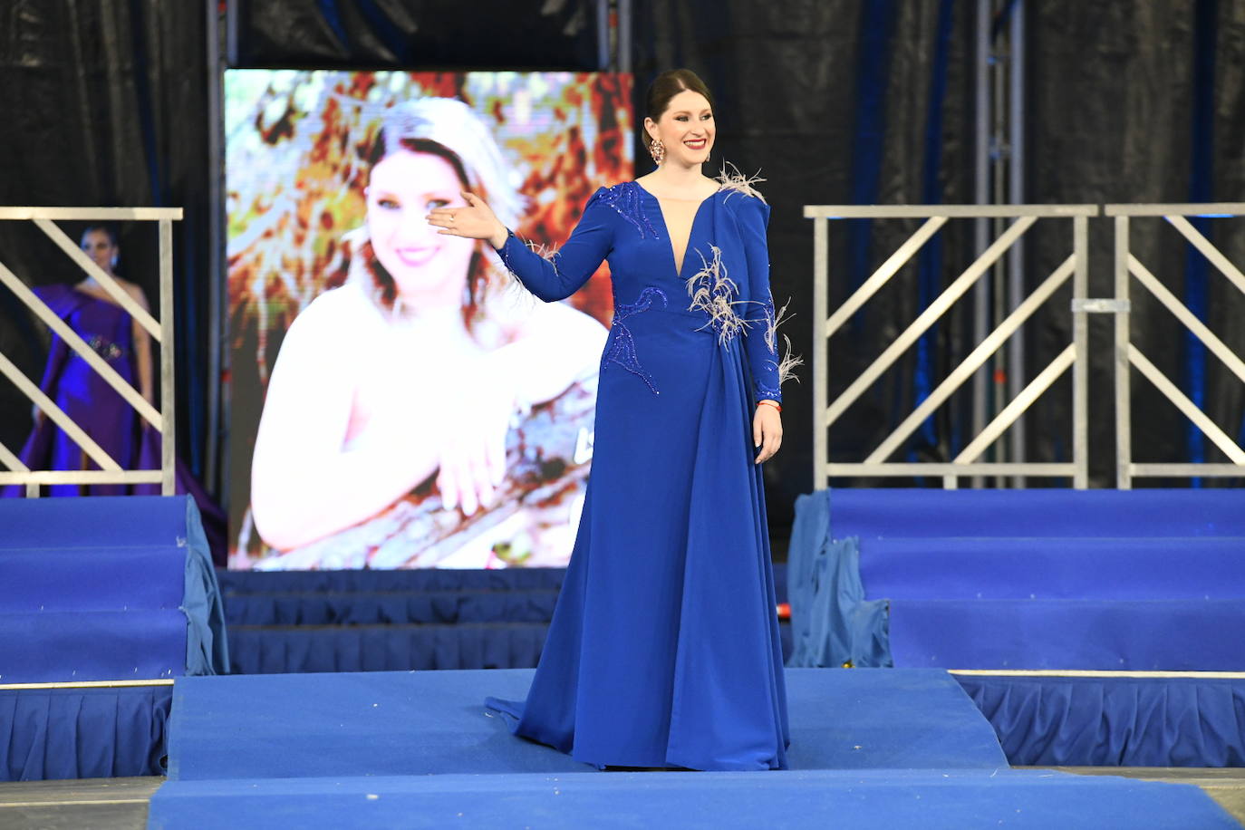 Las candidatas a bellea del foc de Alicante lucen sus mejores galas