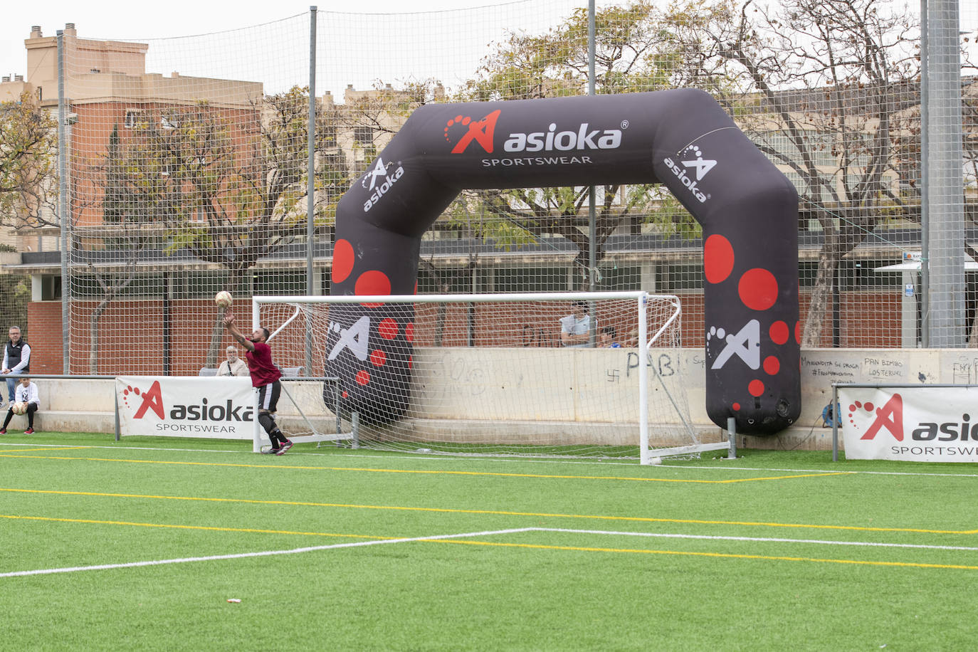 Así ha sido el partido de fútbol de Pueblo Gitano y Guardia Civil