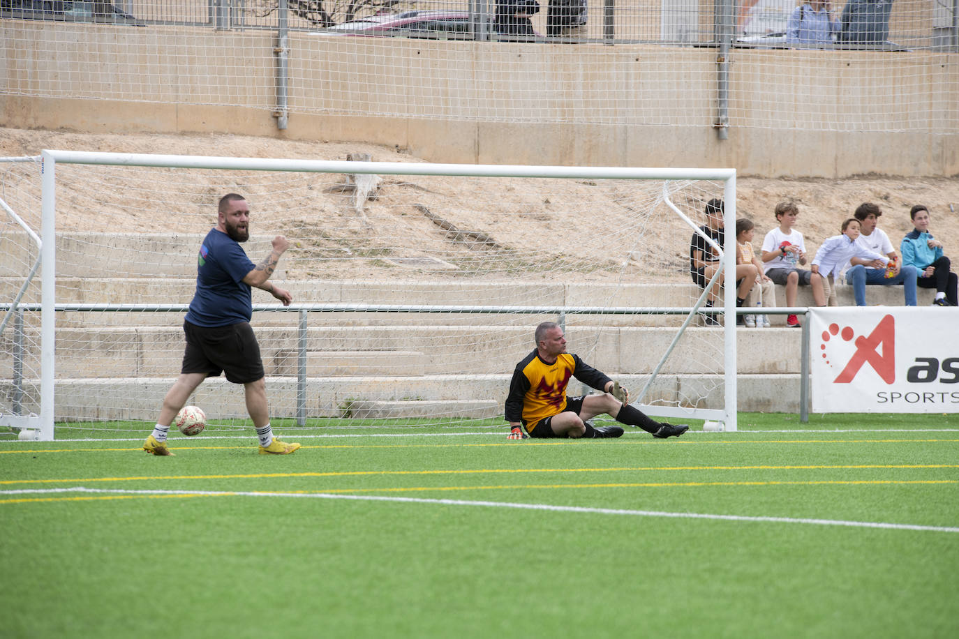 Así ha sido el partido de fútbol de Pueblo Gitano y Guardia Civil