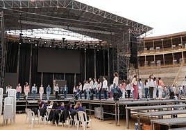 Imagen del ensayo de la elección de la bellea del foc infantil de Alicante