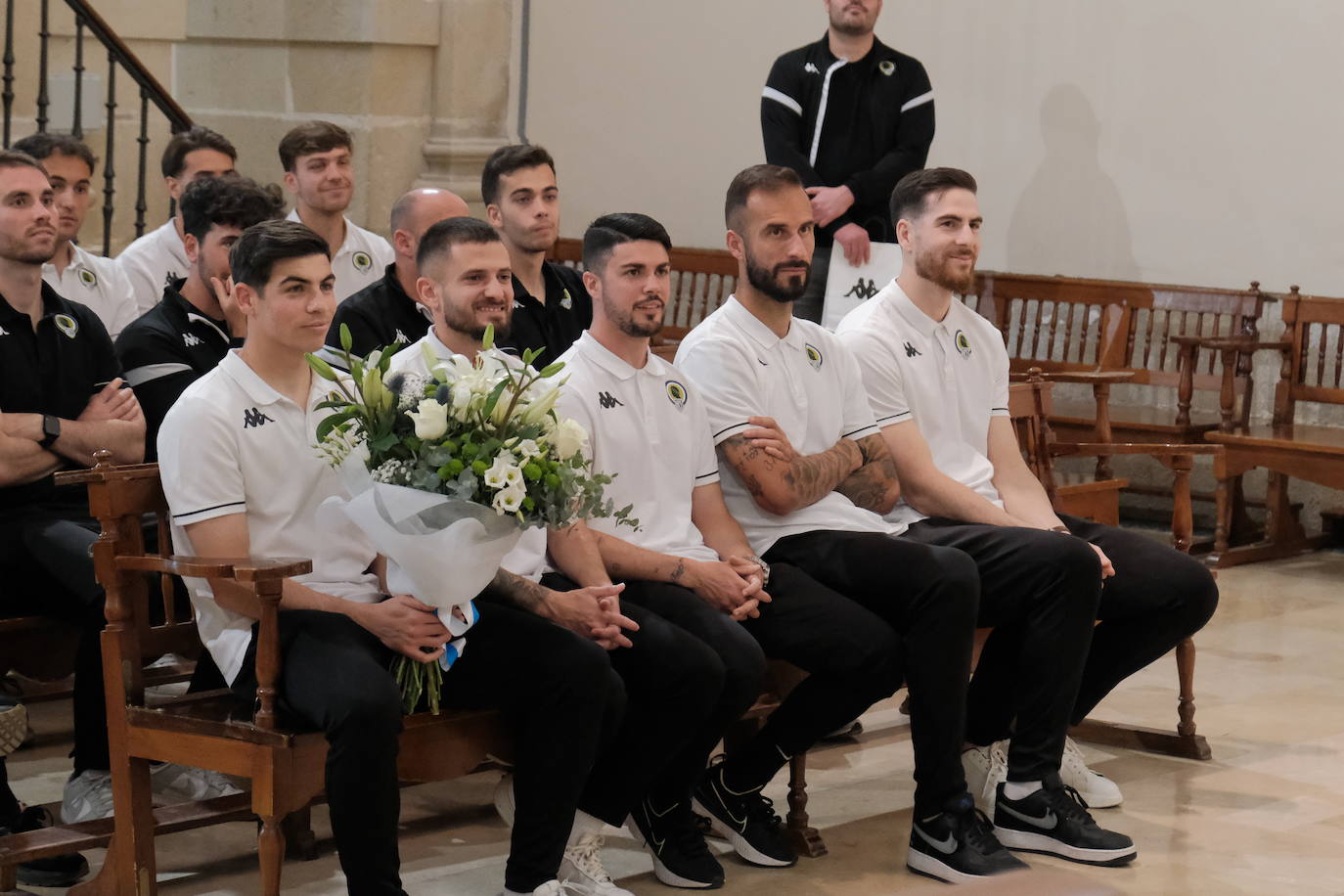 El Hércules cumple con su tradicional ofrenda a Santa Faz