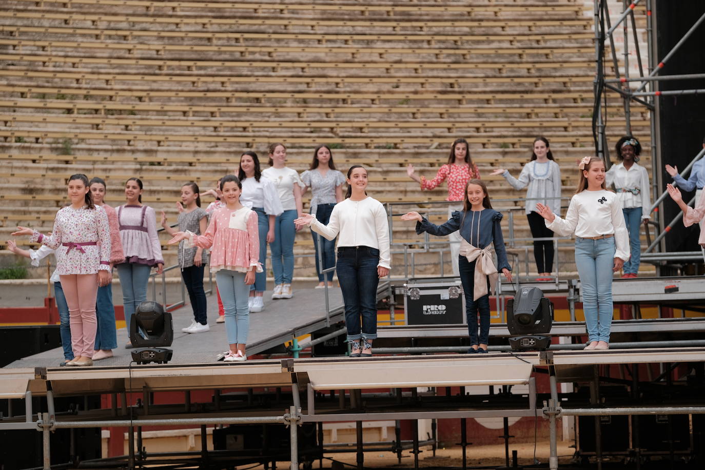 Arrancan los ensayos de la elección de la bellea del foc de Alicante