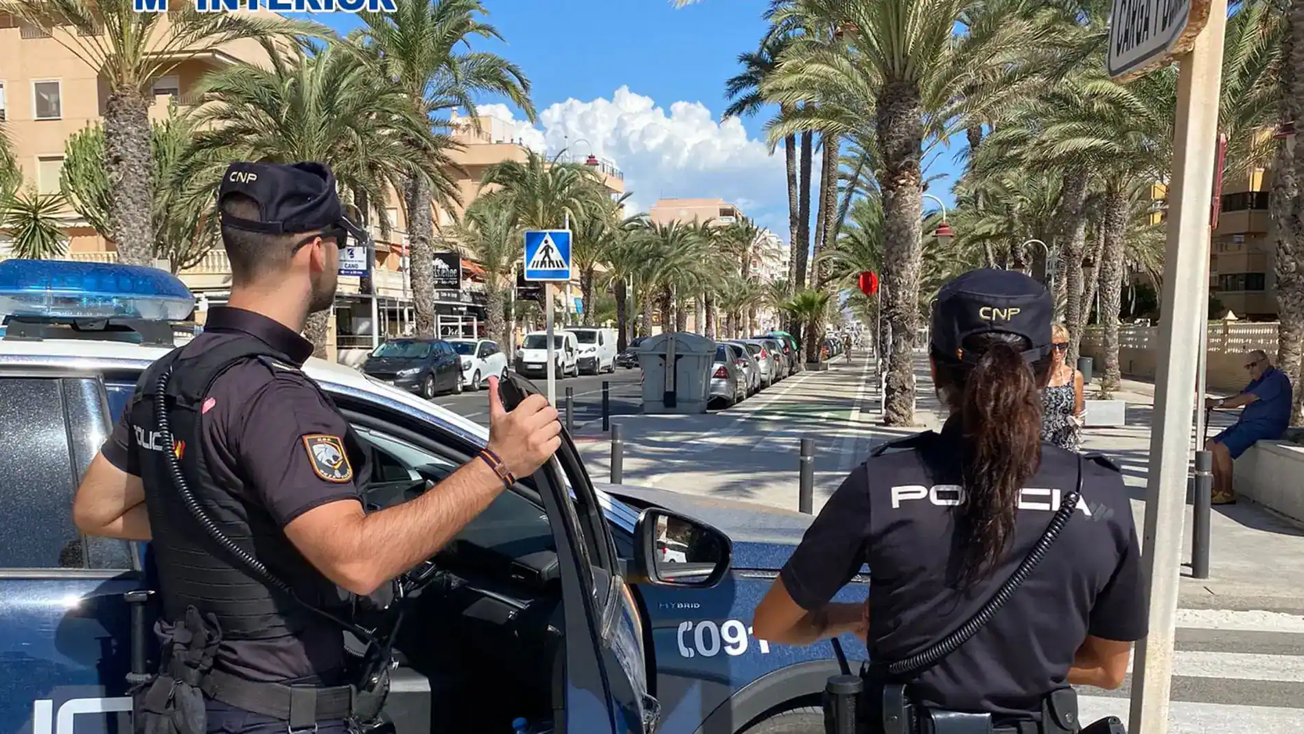 Imagen principal - Prisión para el detenido por intentar degollar a su pareja tras dar a luz en Elche