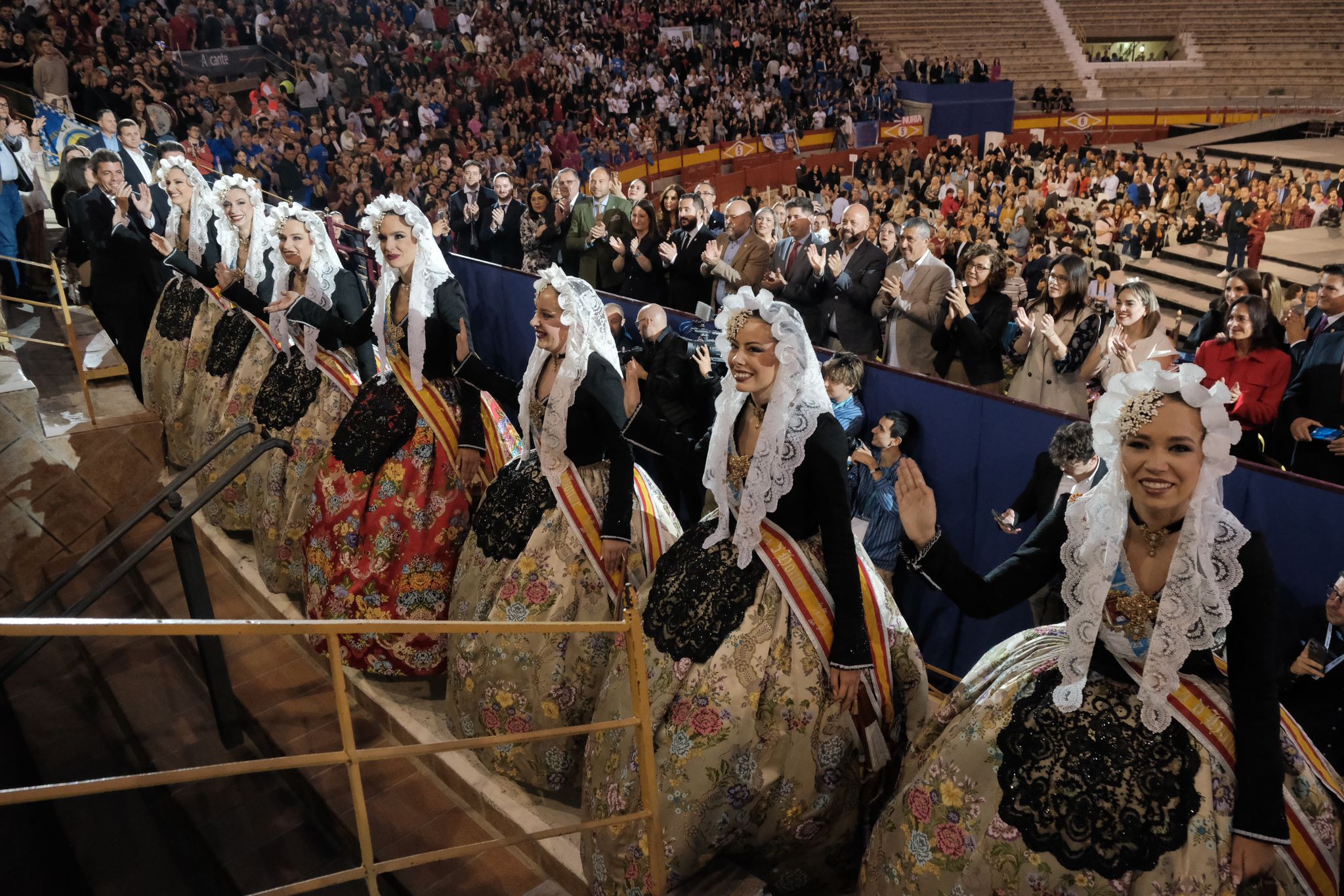 La elección de la bellea del foc de Alicante 2024, foto a foto