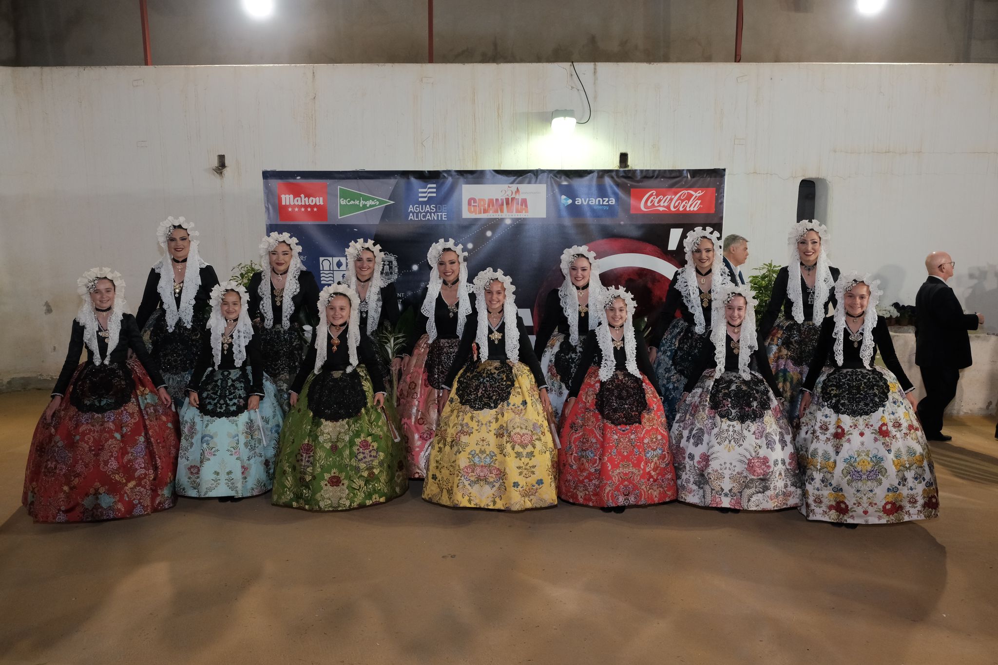 La elección de la bellea del foc de Alicante 2024, foto a foto