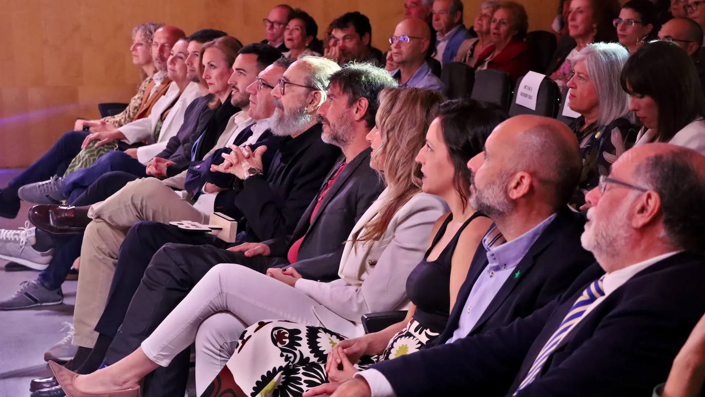 Aspecto que presentaba el salón del Ayuntamiento de Benidorm.