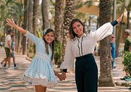 Martina Lloret y Alba Muñoz, belleas del foc de Alicante 2024.