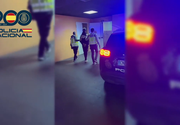 A prisión dos hombres por acuchillar en Alicante al dueño de un patinete para robárselo