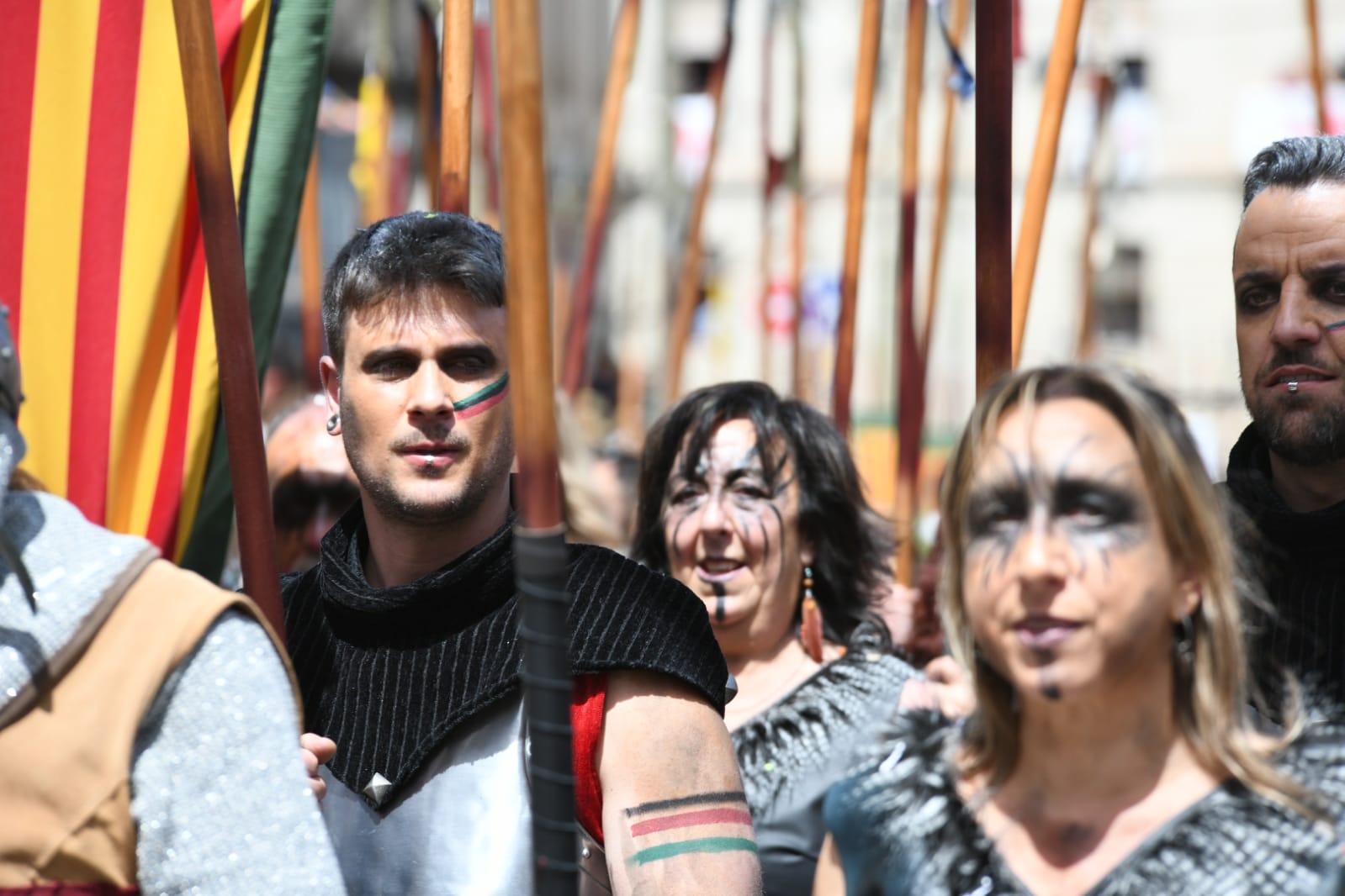 El alférez de los Aragoneses culmina la apoteósica Entrada cristiana de Alcoi