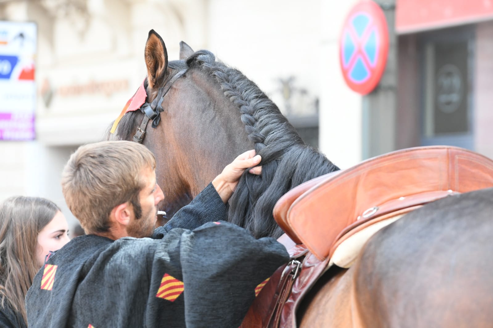 El alférez de los Aragoneses culmina la apoteósica Entrada cristiana de Alcoi