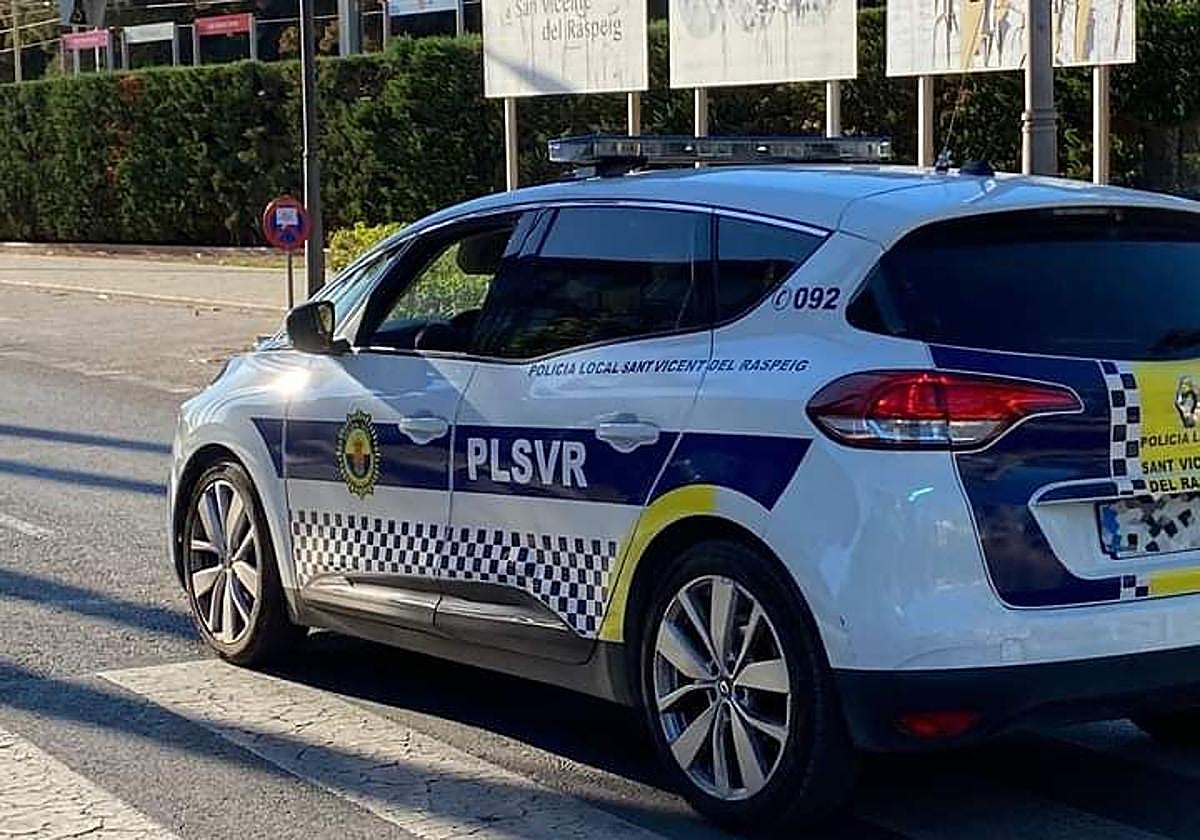 Coche patrulla de la Policía de San Vicente del Raspeig.