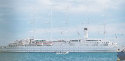 Imagen principal - El velero más grande del mundo vuelve a hacer escala en Alicante