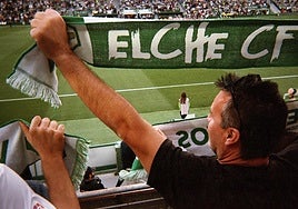 Afición del Elche en el Martínez Valero.