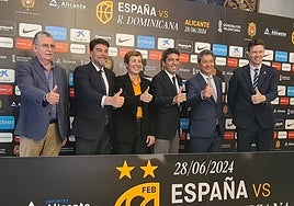 La presentación del encuentro ha tenido lugar este martes en el Ayuntamiento de Alicante.