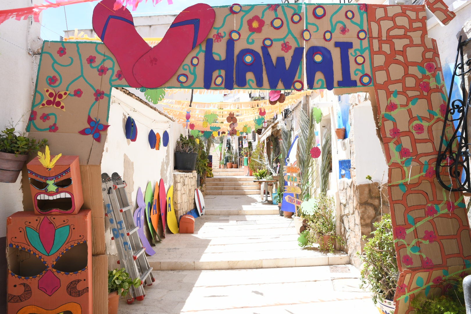 Ruta por las Cruces de Mayo de Alicante