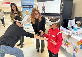 Uso de gafas de realidad virtual para concienciar sobre la importancia de la higiene de manos.