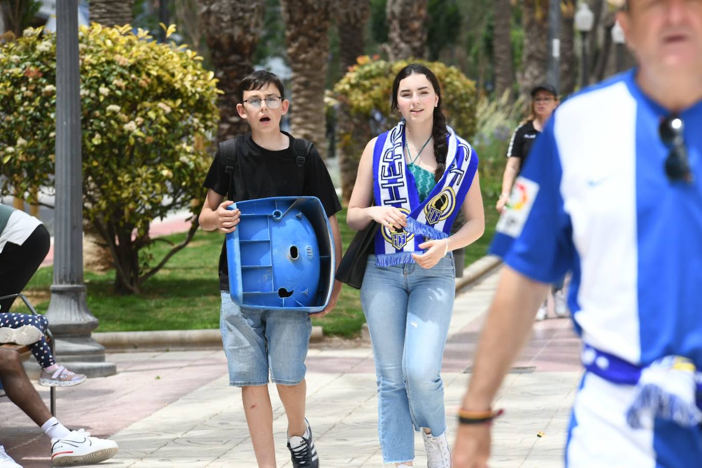 Los aficionados empiezan a llegar a Luceros para la celebración