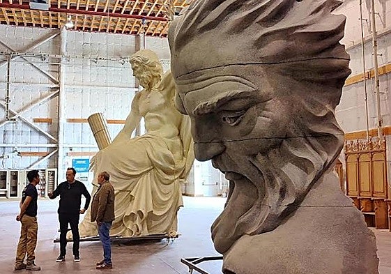 Visita del Gremio de Artistas de Hogueras a Ciudad de la Luz.