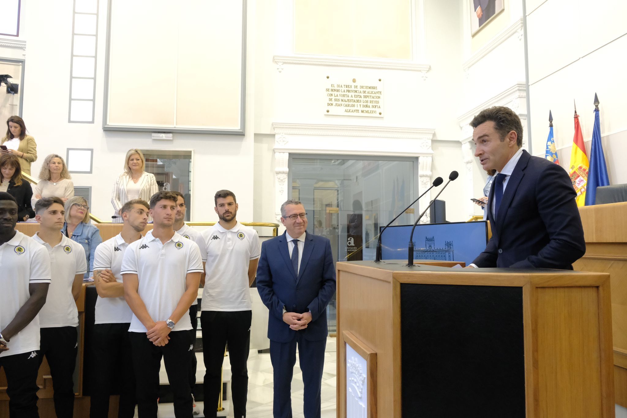 El Hércules pasa por Palacio