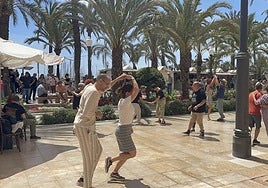 Bailes de Lindy Hop y Jazz en la Explanda.