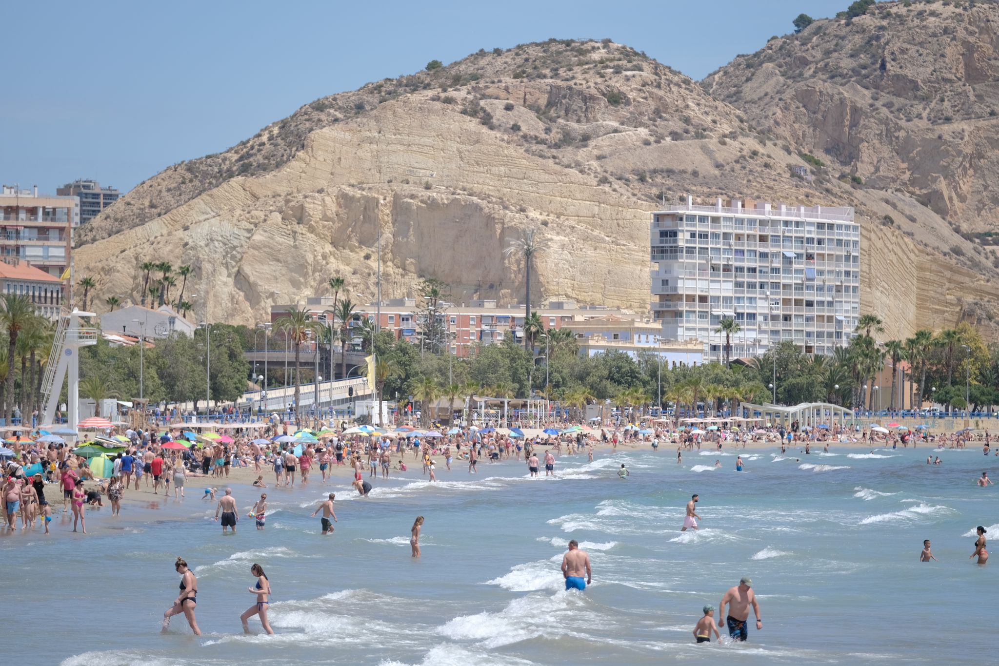 El Postiguet se llena hasta la bandera