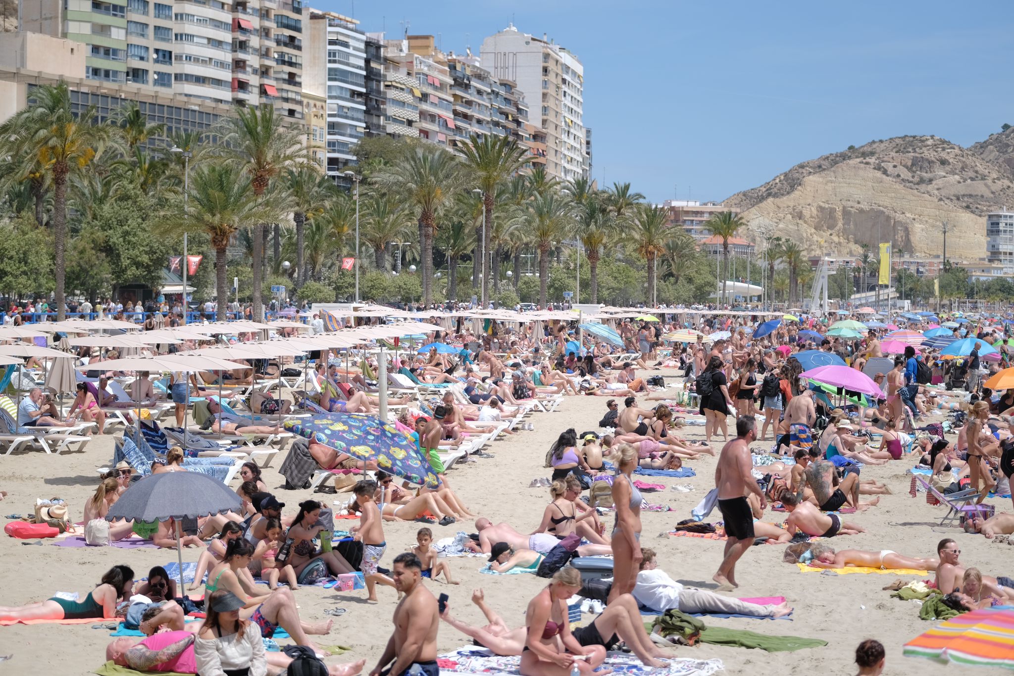 El Postiguet se llena hasta la bandera