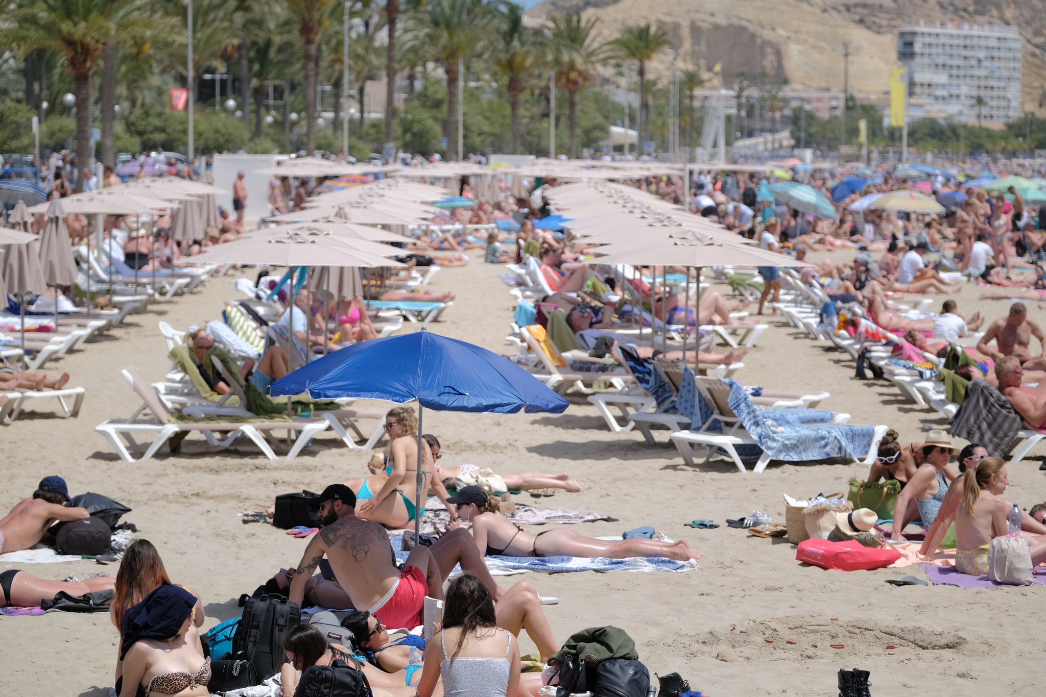 El Postiguet se llena hasta la bandera