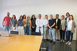 Farmacéuticos de todo el país han visitado Denía para conocer la gestión de la medicación oncológica de su hospital.