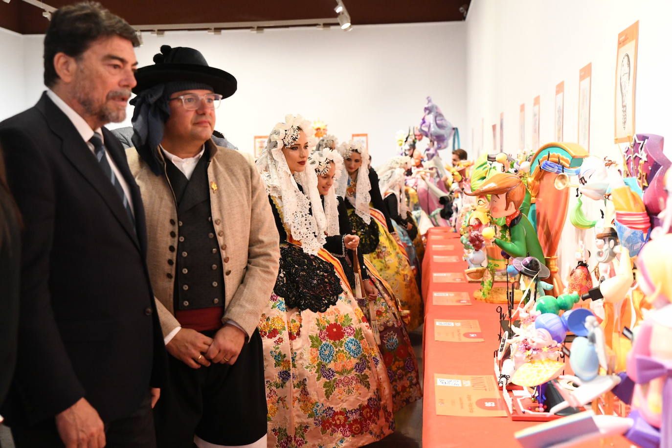 Así ha sido la inauguración de la exposición del Ninot de las Hogueras de Alicante