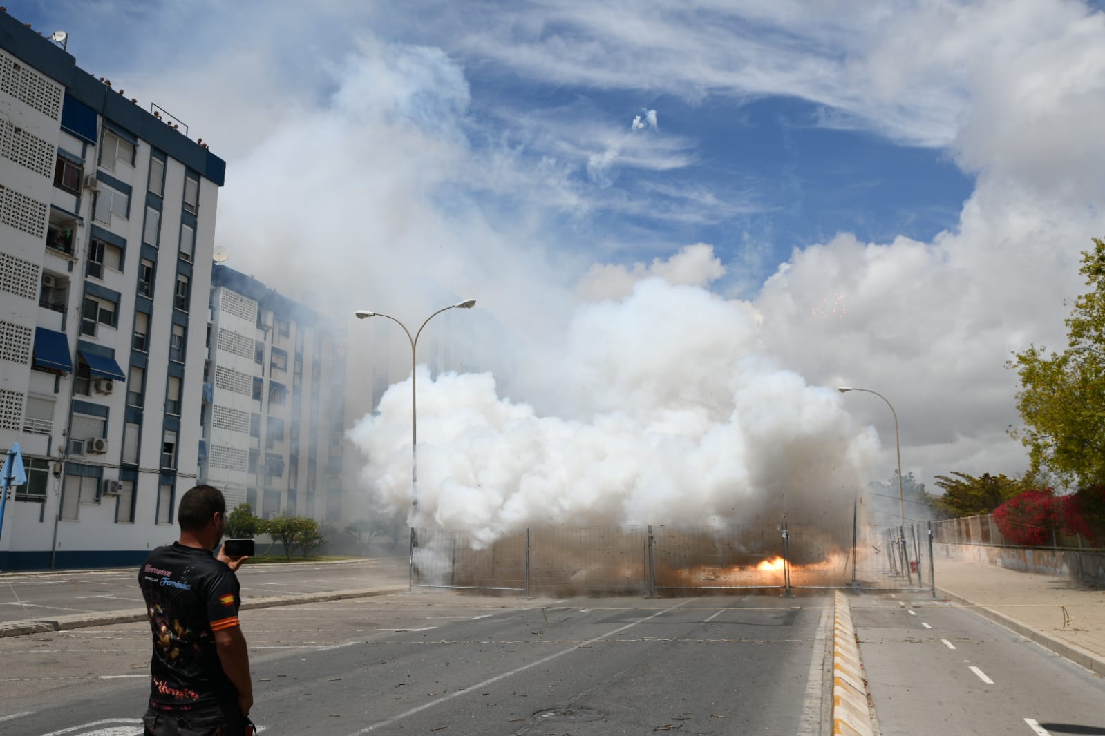 Así se ha vivido la mascletà de las Hogueras de Alicante de este domingo