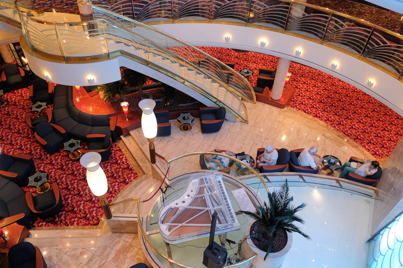 Un día a bordo del MSC Orchestra en Alicante