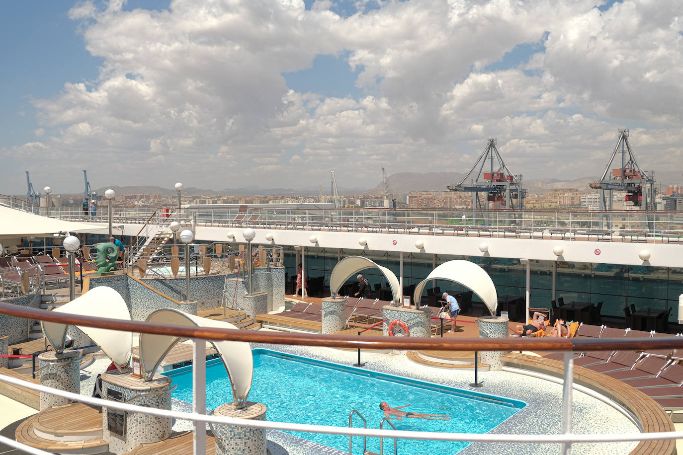 Un día a bordo del MSC Orchestra en Alicante