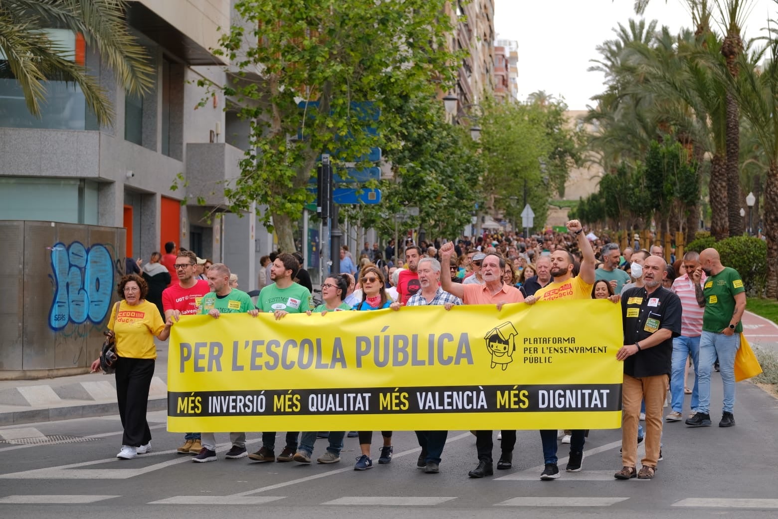 La marea verde toma Alicante en defensa de la educación pública