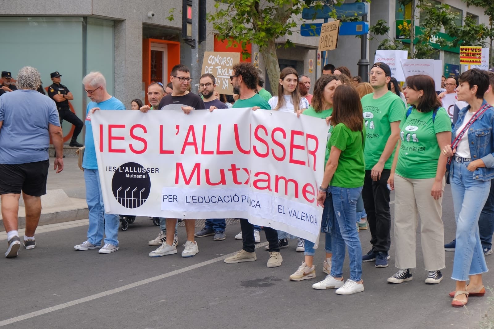 La marea verde toma Alicante en defensa de la educación pública