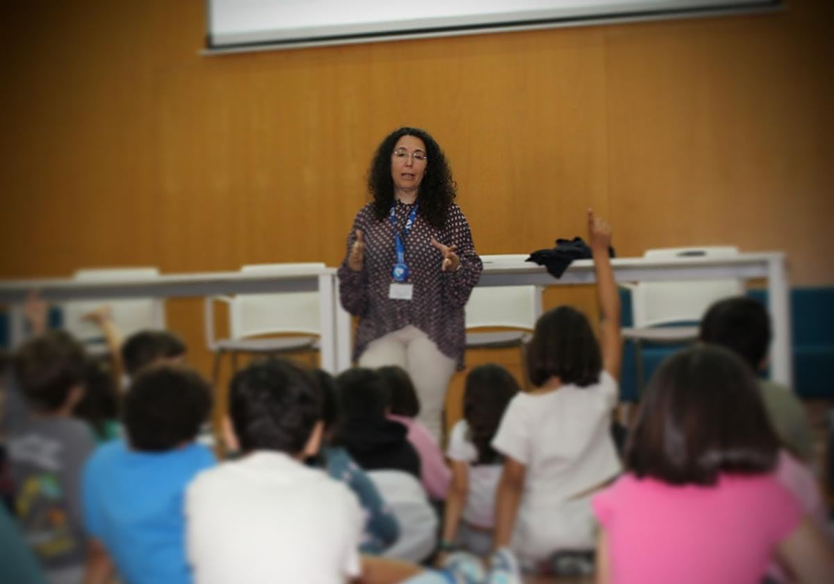 Imagen durante una de las sesiones realizadas en uno de los Hospitales Vithas de Alicante.