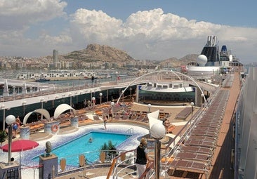 Barcala da la bienvenida a los cruceros que no atraquen en Valencia