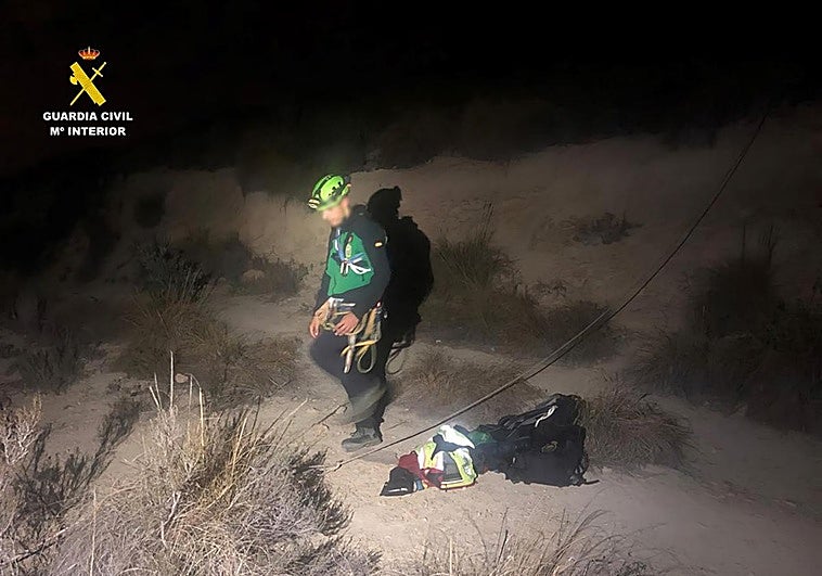 Imágenes del dispositivo de búsqueda de la Guardia Civil en Alicante.