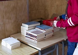 Libros de texto en un colegio de Alicante.