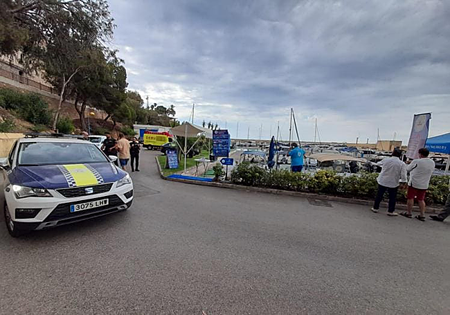 Despliegue en el puerto de Cabo Roig.