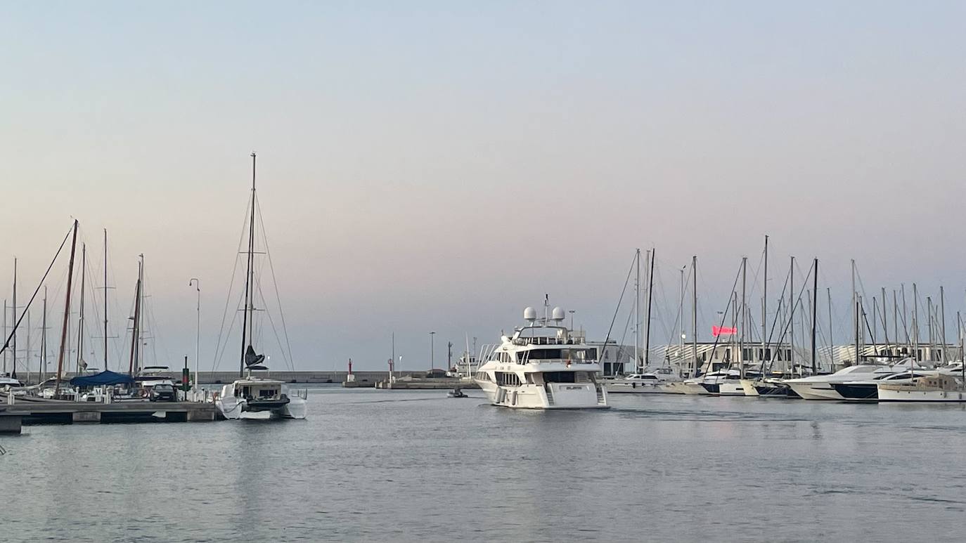 El barco de Ortiz sale a navegar de madrugada