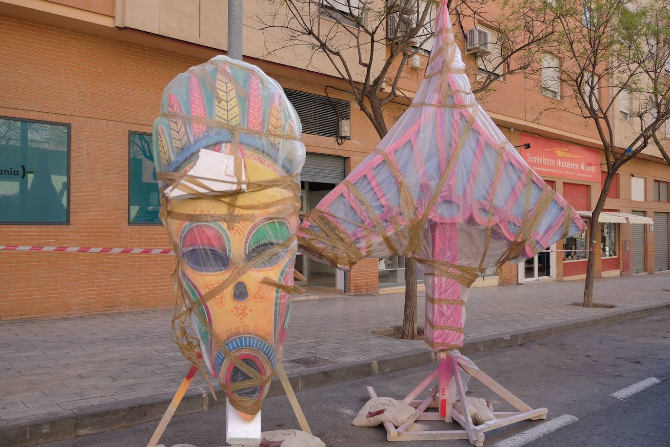 Las Hogueras empiezan a llenar las calles de Alicante