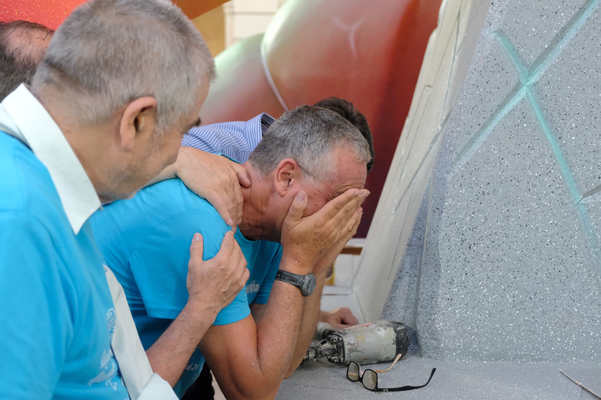 Espadero rompe a llorar tras una plantà de infarto.