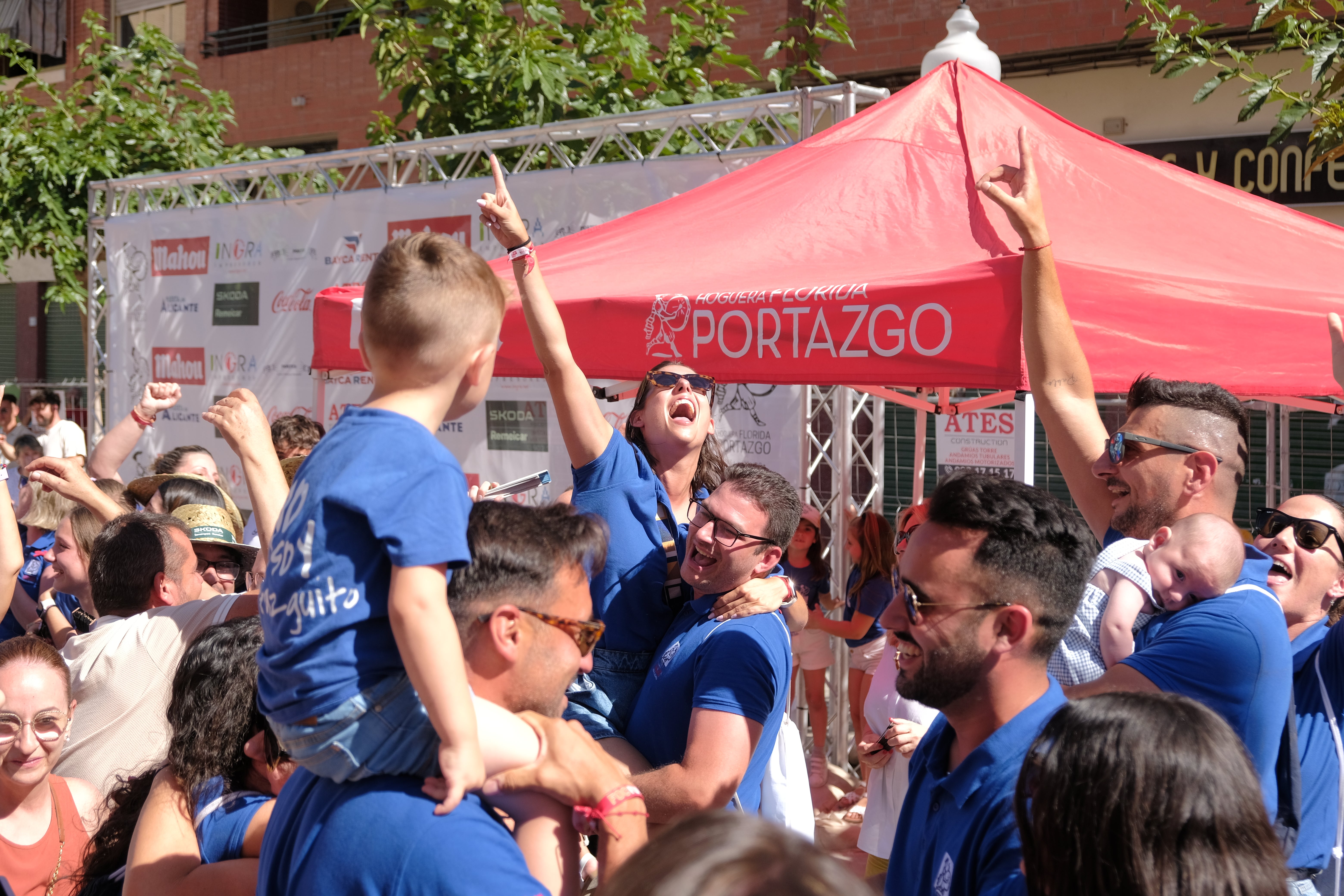 Imagen principal - Florida-Portazgo, primer premio de Hogueras Especiales