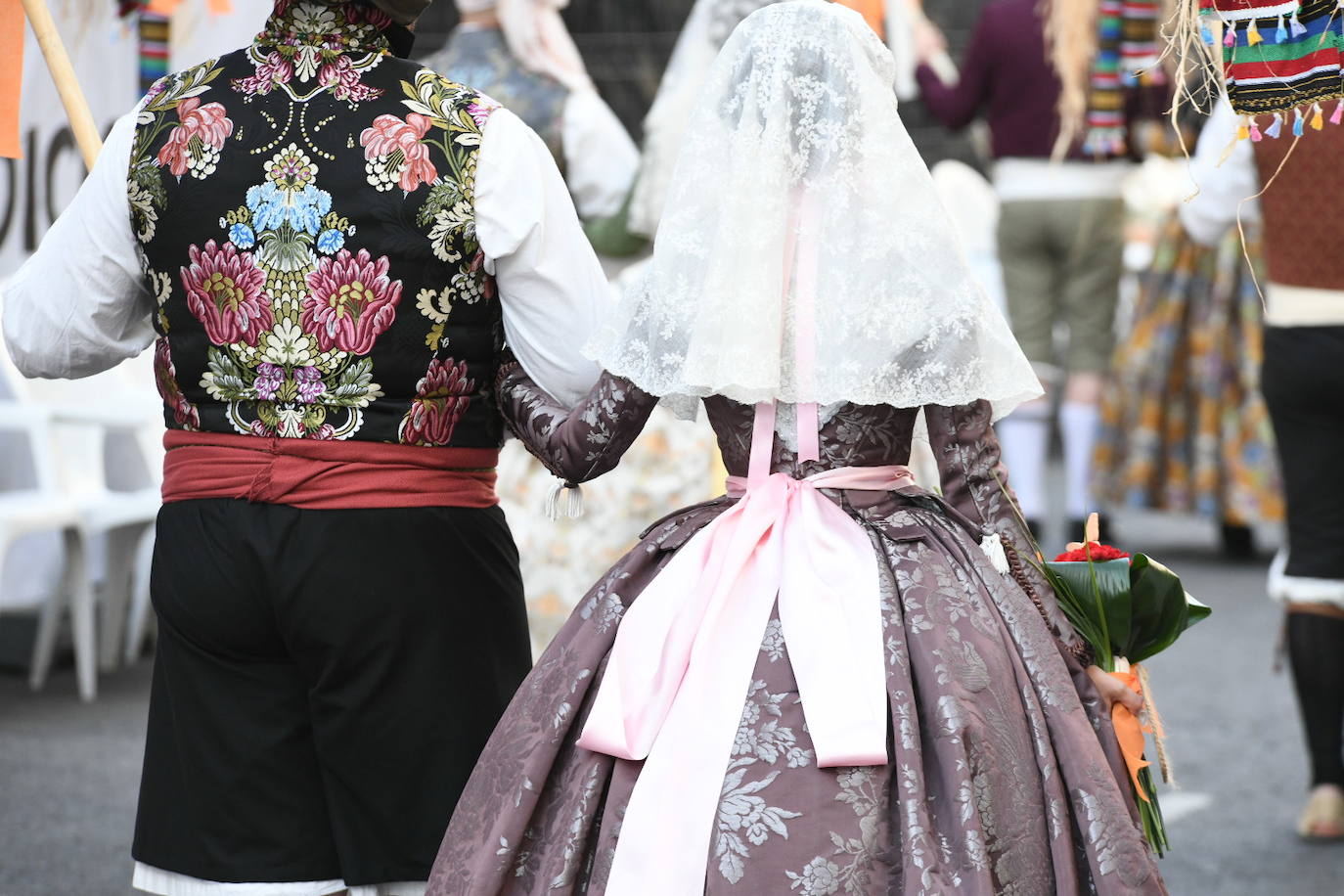 La Virgen del Remedio ya está cubierta de flores