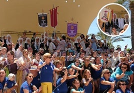 Las comisiones de Hogueras, en la Concha de la Explanda, tras la entrega de banderines.