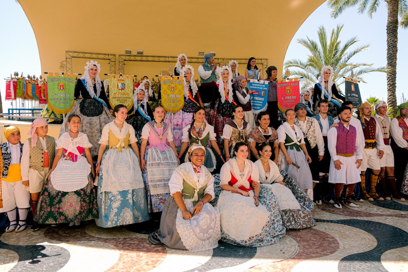 ¿Has recogido premio en las Hogueras? Búscate en las fotos (I)