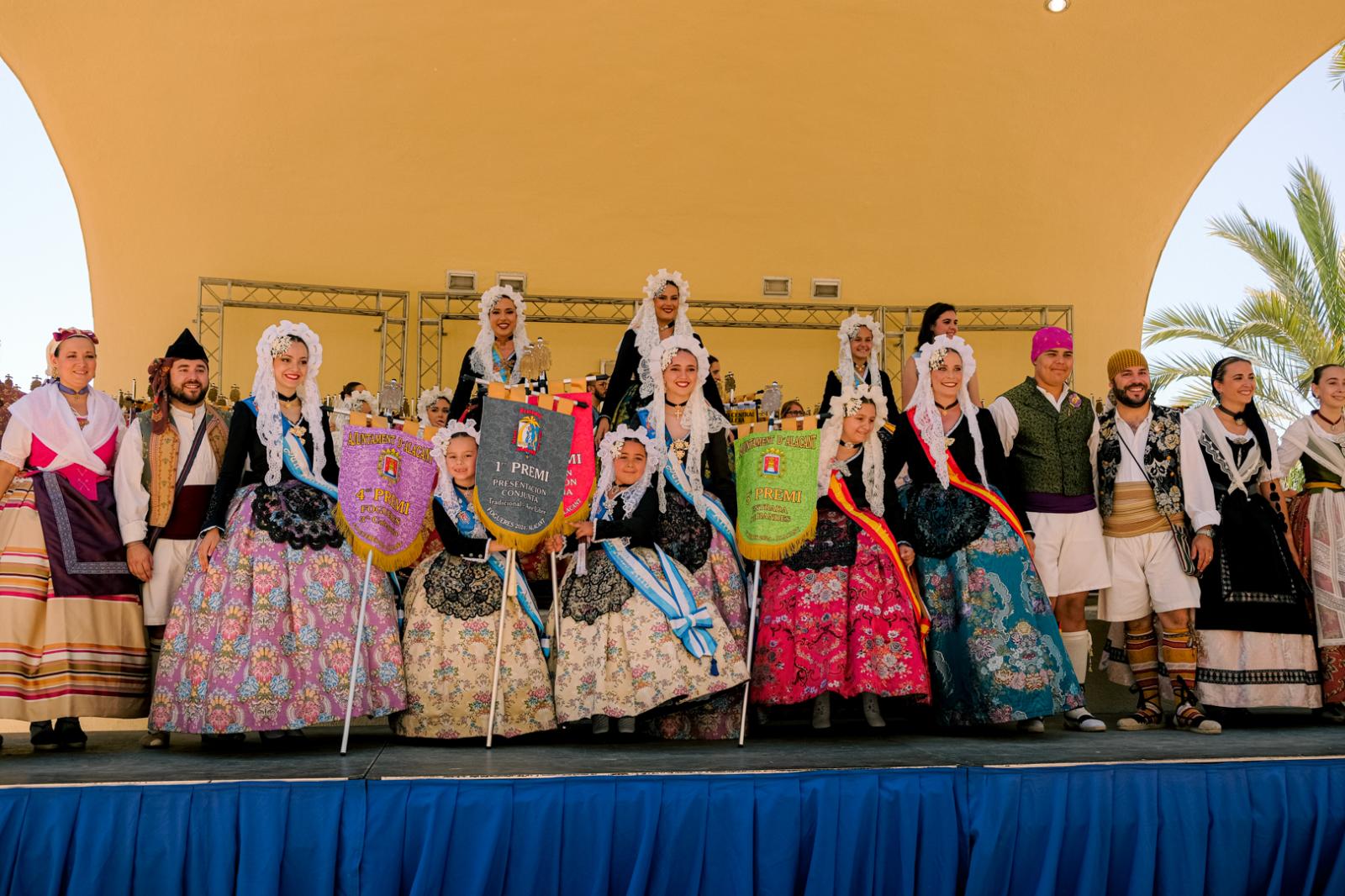 ¿Has recogido premio en las Hogueras? Búscate en las fotos (I)